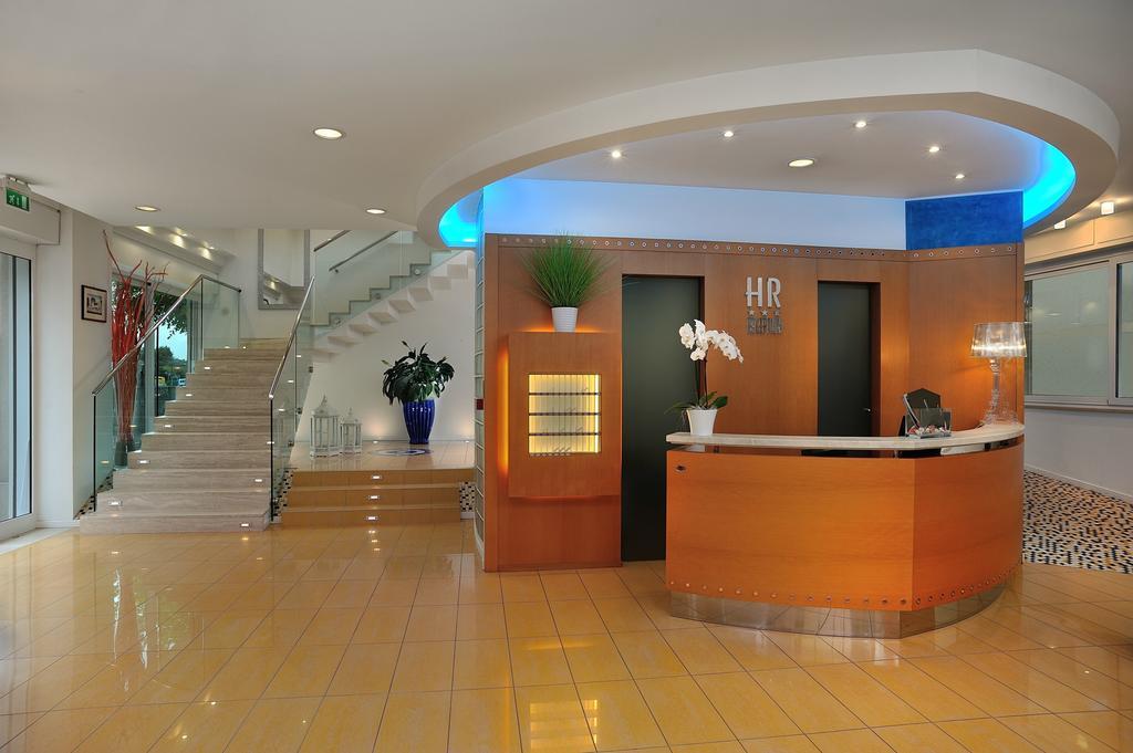 Hotel Riviera B&B Misano Adriatico Exterior foto